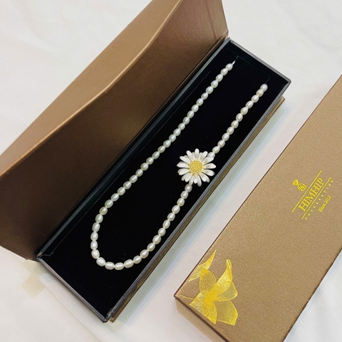 Set Trang Sức HimHip Vòng Cổ Trai Thật 4ly 40.5cm Mặt Cúc Hoa Mi Sang Trọng Kèm Hộp