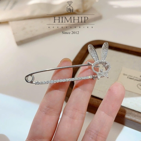 Trâm, Ghim Cài Áo Kim Băng HimHip HKCC Thỏ Phale Lấp Lánh 6.5*2.8cm