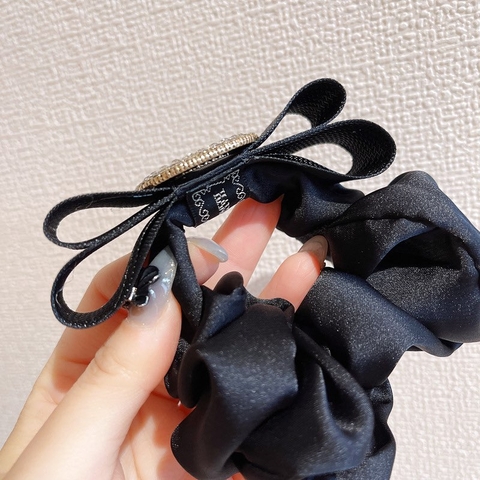 Scrunchies Đính Nơ Hoạ Tiết Đá Sang Trọng 10*3.5cm