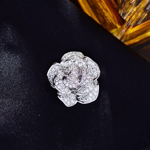 Pin Cài Áo HimHip Hoa Hồng Trắng Sang Trọng HKCC Đính Phale 1.9 cm