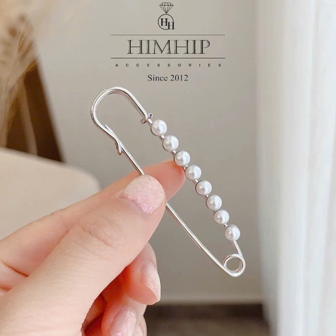 Trâm, Ghim Cài Áo Kim Băng HimHip HKCC Đính Hàng Giả Trai 7.2*1.3cm