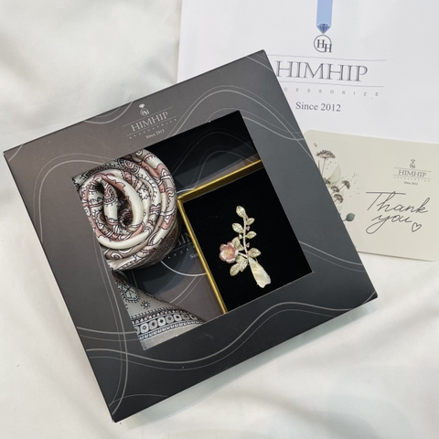 Set Quà Himhip Khăn Lụa Cao Cấp 65*65cm & Cài Áo Kèm Túi Hộp Thiệp - 248