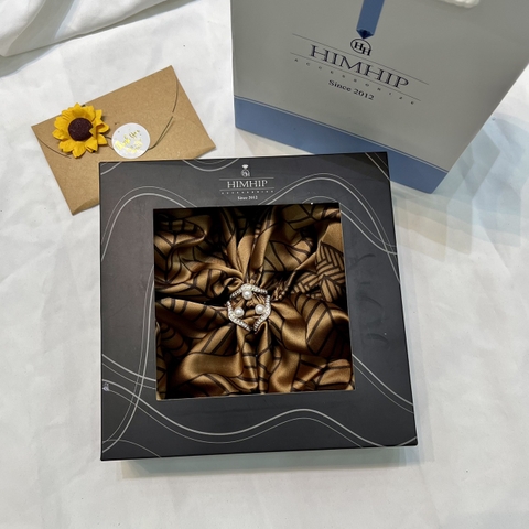 Set Quà Tặng Khăn Lụa Vuông Khổ 70 Kèm Cài Khăn - 271 (Combo đã bao gồm túi hộp thiệp)