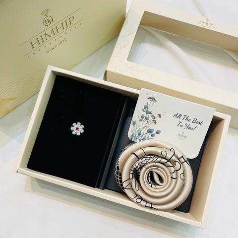 Set Quà HimHip Khăn Lụa Cao Cấp 53*53cm & Cài Áo Kèm Túi Hộp Thiệp - 1142