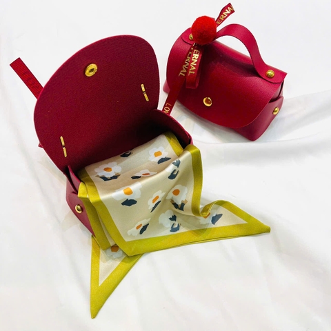 Set Quà Valentine 8/3 HimHip Khăn Lụa Tuban 97*9.7cm Kèm Túi Thiệp - 94