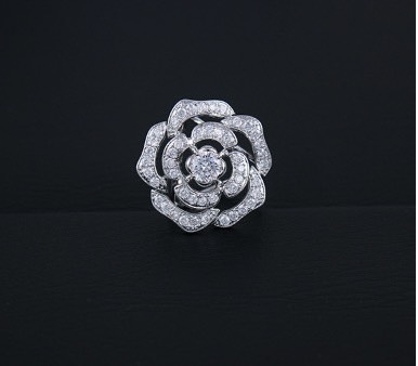 Set quà tặng khăn lụa vuông khổ 70 kèm cài khăn (không kèm cài áo) - 145 (giá đã bao gồm túi hộp, không kèm thiệp)