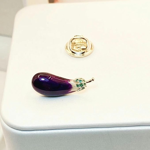 Pin Cài Áo HimHip Cà Tím Dễ Thương HKCC Đính Phale 0,7*2cm