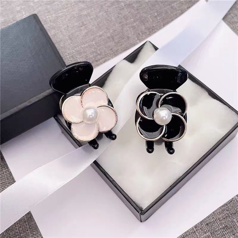 Kẹp Càng Cua HimHip Composite Mix Hạt Giả Trai Hoa 4 Cánh Thanh Lịch 3 Răng 3x5cm