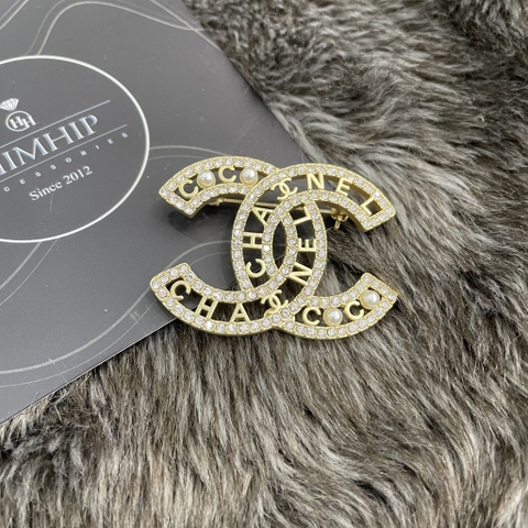 Trâm, Ghim Cài Áo HimHip Chữ X Vàng Lồng Chữ Sang Trọng HKCC Mix Trai 4x5cm