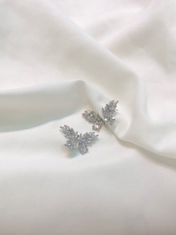 Khuyên Tai Nụ HimHip Bươm Bướm Trắng Sang Trọng HKCC Đính Phale 2.8x1.5cm