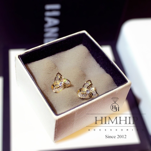 Khuyên Tai Nụ HimHip Tam Giác Xoắn Thanh Lịch HKCC Đính Phale 1.5x1.5cm