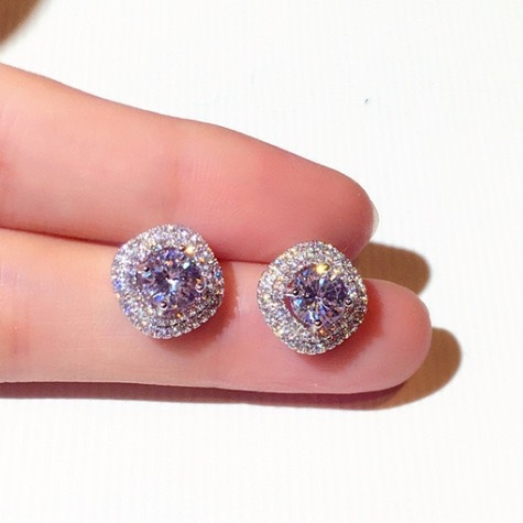 Khuyên Tai Nụ HimHip Mặt Đá Vuông Sang Trọng HKCC Đính Phale 1cm