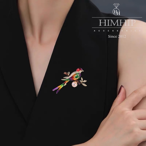 Trâm, Ghim Cài Áo HimHip Chim Sẻ 7 Sắc Đậu Trên Cành Cây Sang Trọng HKCC Mix Trai 5*5cm