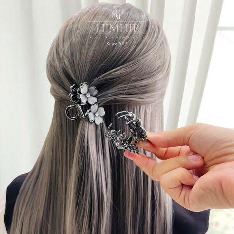 Kẹp Càng Cua HimHip HKCC Đính Đá Hoa May Mắn Thanh Lịch 6 Răng 5x3.7cm