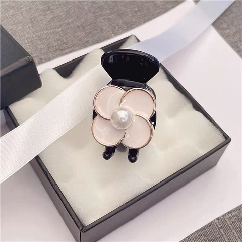 Kẹp Càng Cua HimHip Composite Mix Hạt Giả Trai Hoa 4 Cánh Thanh Lịch 3 Răng 3x5cm