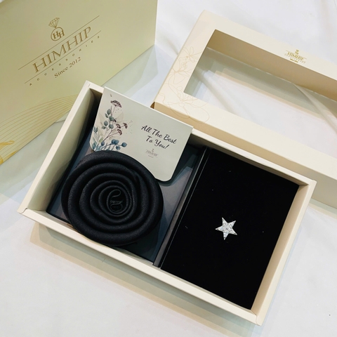 Set Quà HimHip Khăn Lụa Cao Cấp 53*53cm & Cài Áo Kèm Túi Hộp Thiệp - 1144