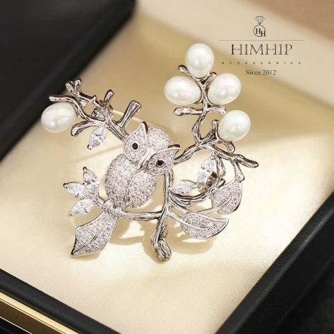 Trâm, Ghim Cài Áo HimHip HKCC Cú Mèo Đậu Lộc Non 5.4*4.8cm