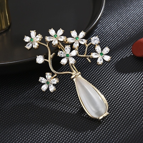 Trâm, Ghim Cài Áo HimHip Hình Bình Hoa Sang Trọng HKCC Đính Phale 6*4cm