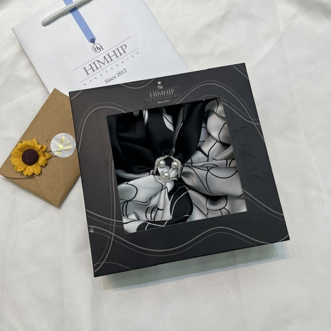 Set Quà Tặng Khăn Lụa Vuông Khổ 70 Kèm Cài Khăn - 267 (Combo đã bao gồm túi hộp thiệp)