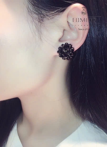 Khuyên Tai Nụ HimHip HKCC Hạt Đá Đen Phối Chùm Sang Trọng 1.6cm