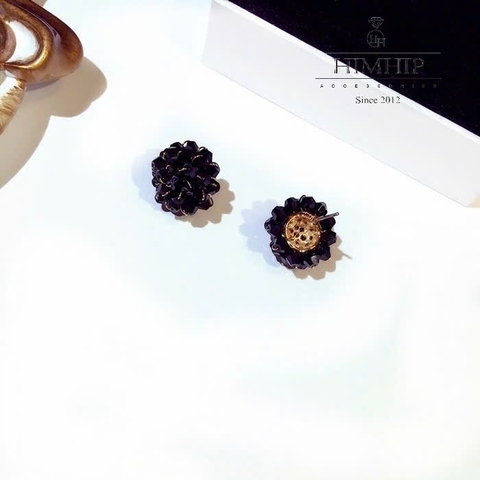 Khuyên Tai Nụ HimHip HKCC Hạt Đá Đen Phối Chùm Sang Trọng 1.6cm