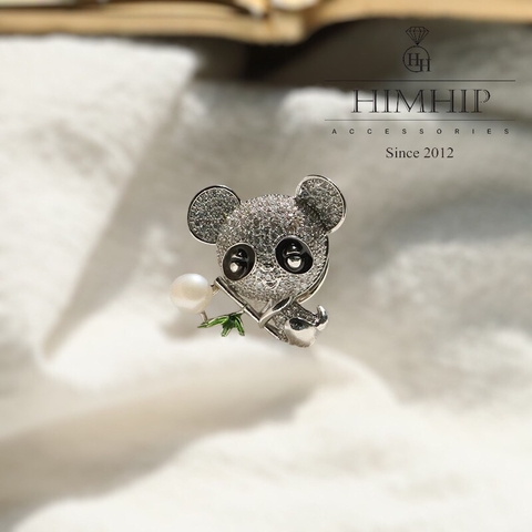 Pin Cài Áo HimHip Gấu Trúc Ôm Cây Tre Đáng Yêu HKCC Mix Trai 2*2cm