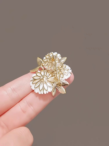 Trâm, Ghim Cài Áo HimHip 3 Hoa Cúc Hoạ Mi Thanh Lịch 3*3,5cm