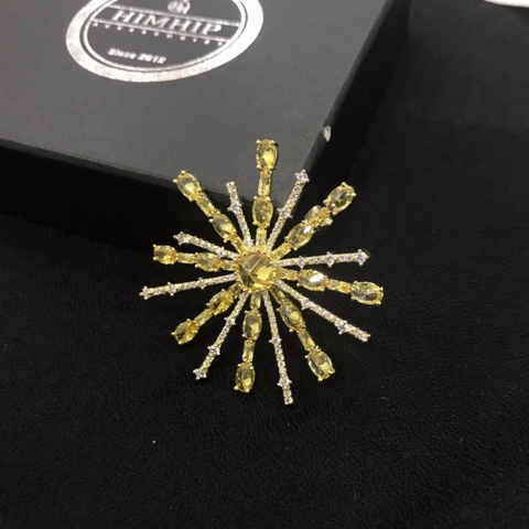 Trâm, Ghim Cài Áo HimHip Chùm Hoa Vàng Sang Trọng HKCC Đính Phale 5*5,5cm