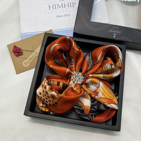 Set Quà 8/3 HimHip Khăn Lụa Cao Cấp 65x65cm & Cài Khăn Kèm Túi Hộp Thiệp - 302