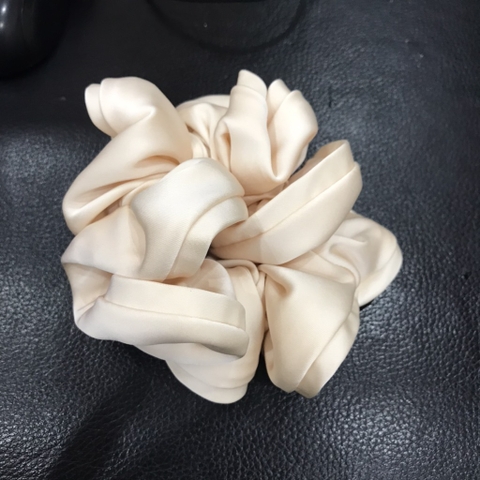 Scunchies HimHip Phối Vải Nhún Hoa Thanh Lịch 5cm