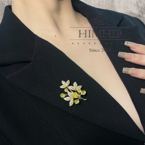 Trâm, Ghim Cài Áo HimHip Lá Ô Liu Vàng Sang Trọng HKCC Đính Phale 3*4cm