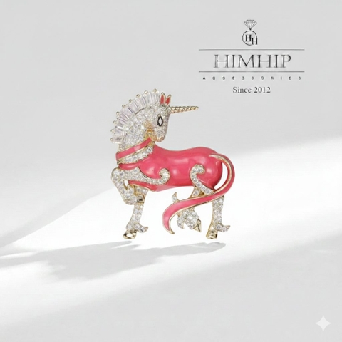 Ghim, Cài Áo HimHip HKCC Xích Lân Bạch Ngọc Đính Đá Phale May Mắn 3.9x3.9cm