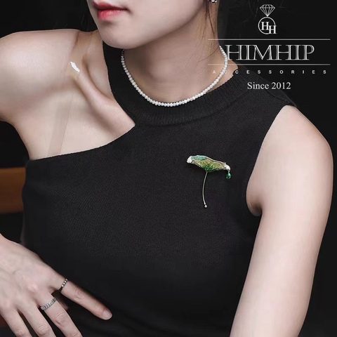 Trâm, Ghim Cài Áo HimHip Lá Sen Quý Phái HKCC Đính Phale 4,5*5cm