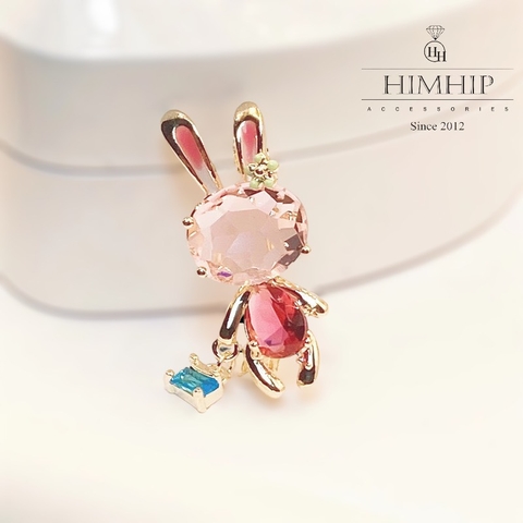 Trâm, Ghim Cài HimHip Thỏ Xách Giỏ Đáng Yêu HKCC Đính Phale 3,5*1,5cm