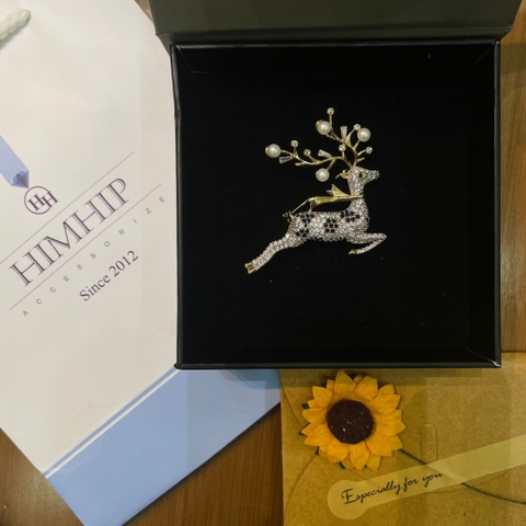 Trâm, Ghim Cài Áo HimHip Hươu Sừng Trai Thanh Lịch HKCC Đính Phale 4*6cm