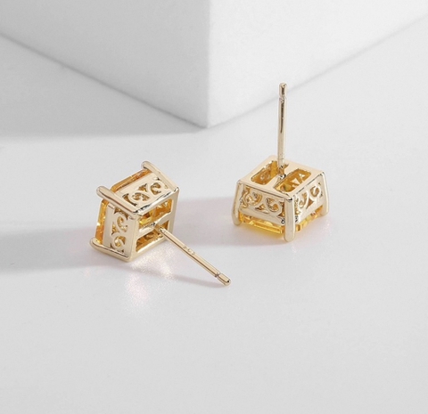 Khuyên Tai Nụ HimHip Mặt Vuông Đá Sang Trọng HKCC Đính Phale 0.8cm