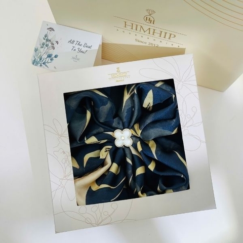 Set Quà 20/10 HimHip Khăn Lụa 70x70cm & Cài Khăn Kèm Túi Hộp Thiệp - 1391