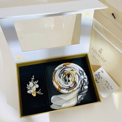 Set Quà HimHip Khăn Lụa Cao Cấp 85x85cm & Cài Áo Kèm Túi Hộp Thiệp - 1431