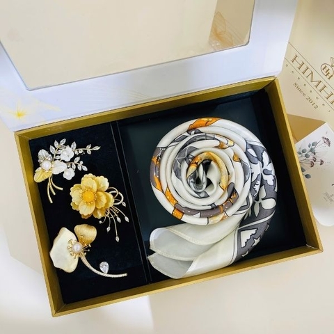 Set Quà HimHip Khăn Lụa Cao Cấp 85x85cm & Cài Áo Kèm Túi Hộp Thiệp - 1413