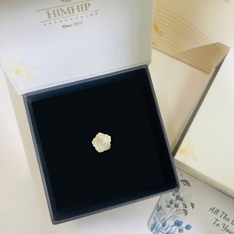 Set Quà HimHip Cài Áo Hoa Hồng Khảm Trai Kèm Túi Hộp Thiệp - 252