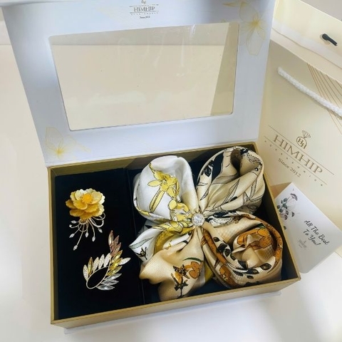 Set Quà HimHip Khăn Lụa Cao Cấp 65x65cm & Cài Khăn, Cài Áo Kèm Túi Hộp Thiệp - 1483