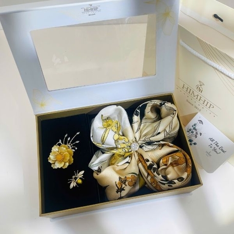 Set Quà HimHip Khăn Lụa Cao Cấp 65x65cm & Cài Khăn, Cài Áo Kèm Túi Hộp Thiệp - 1484