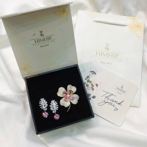 Set Quà 8/3 HimHip Cài Áo & Khuyên Tai Kèm Túi Hộp Thiệp - 244