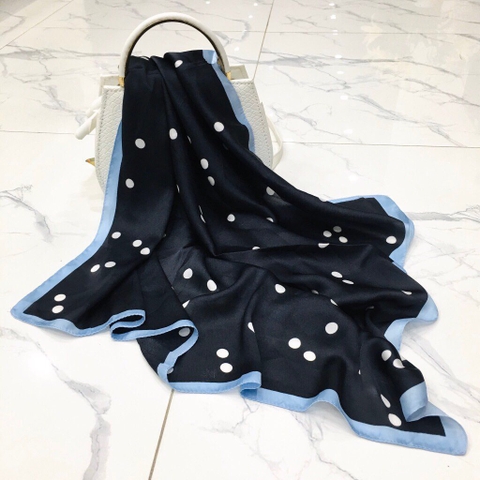 Set quà tặng khăn lụa vuông khổ 70 kèm cài khăn ( không kèm cài áo) - 153 (giá đã bao gồm túi hộp, không kèm thiệp)