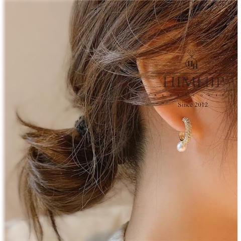 Khuyên Tai Ngắn HimHip Chữ C Sang Trọng HKCC Đính Phale, Ngọc Trai 0.5x2cm