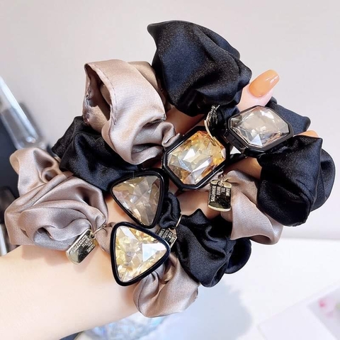 Scrunchies Vải Gắn Đá Sang Trọng 4cm