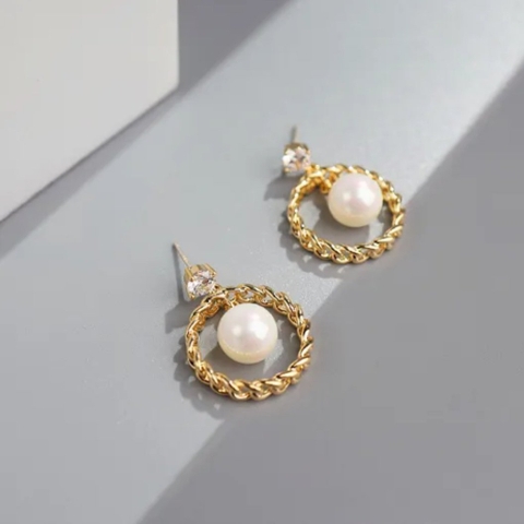 Khuyên Tai Ngắn HimHip Tháp Tam Giác Sang Trọng HKCC Đính Phale 3cm