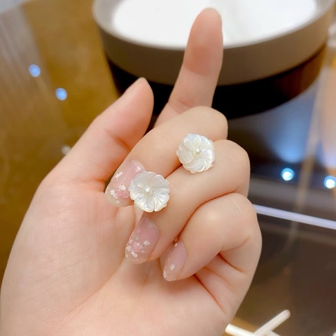 Pin Cài Áo HimHip Hoa Mai Khảm Trai Nhỏ Thanh Lịch HKCC Mix Trai 1.3cm