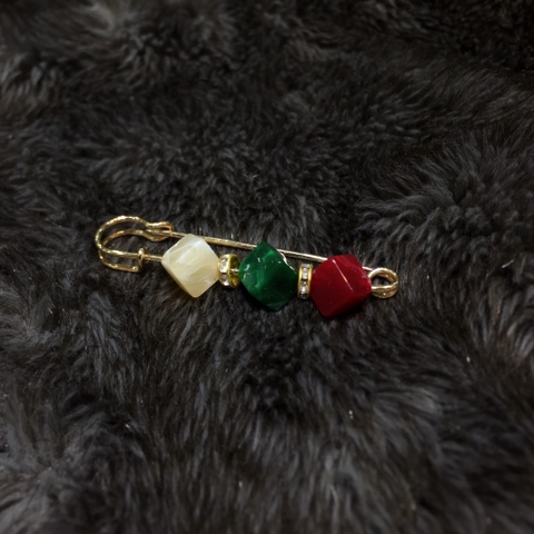 Trâm, Ghim Cài Kim Băng HimHip 3 Viên Đá Nhiều Màu Sang Trọng HKCC Đính Phale 2x7cm