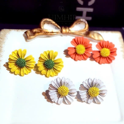 Khuyên Tai Nụ HimHip Composite Cúc Họa Mi Thanh Lịch 1.8cm